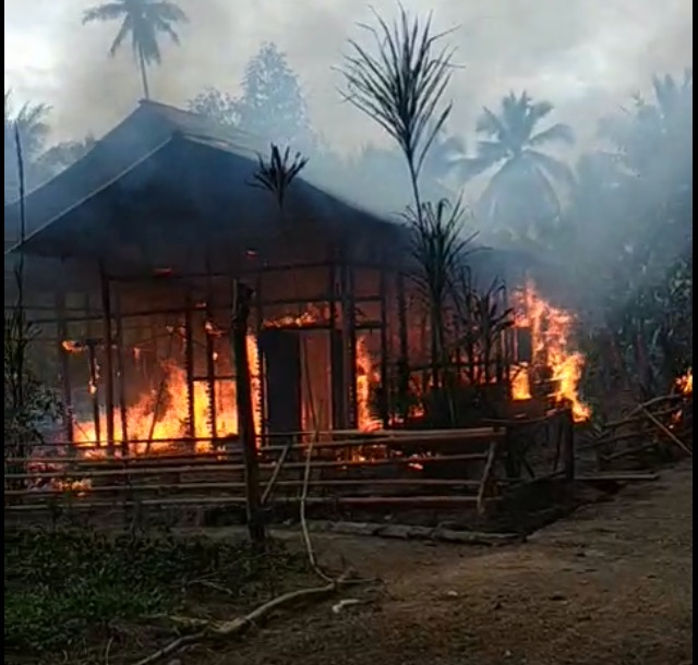 Kebakaran Kembali Terjadi di Motbes, 1 Rumah Rata Tanah.